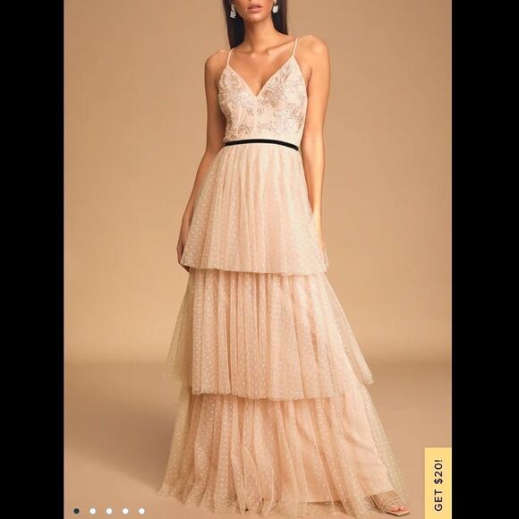 NWT Lulu*s Romantic Musings Blush Pink
Embroidered Lace Tiered Maxi Dress Large - Picture 1 of 14